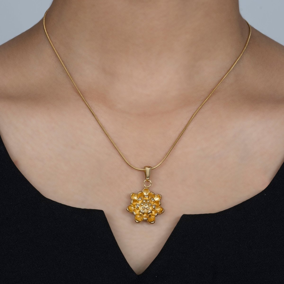 Artklim Gold Plated Flower Pendant Necklace