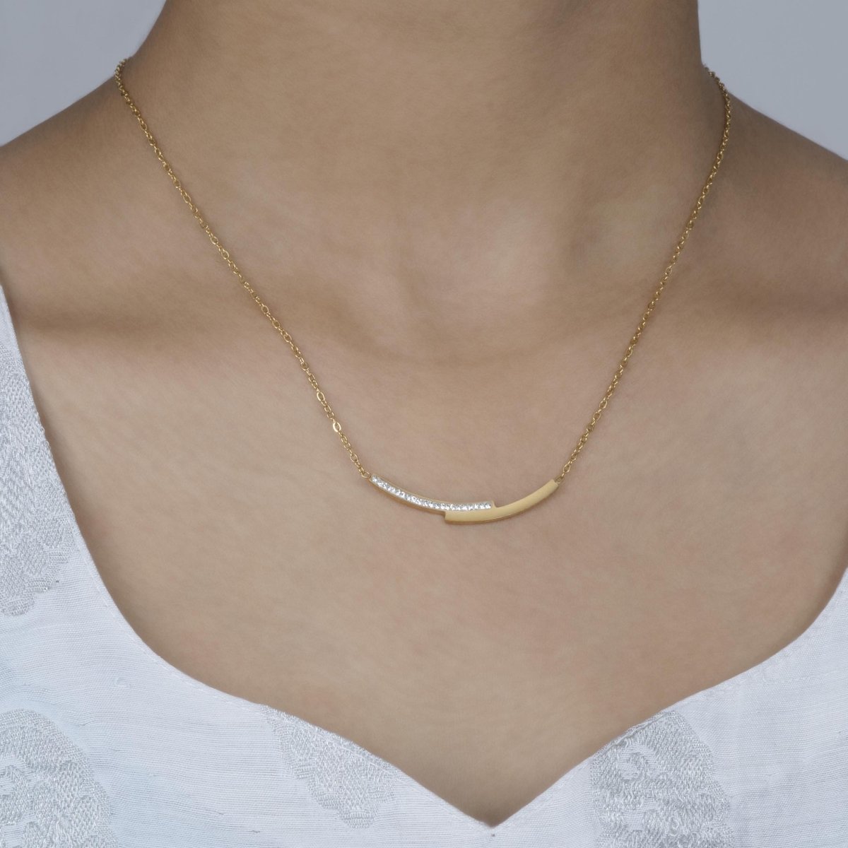 Artklim Gold Plated Elegant Curve Pendant Necklace