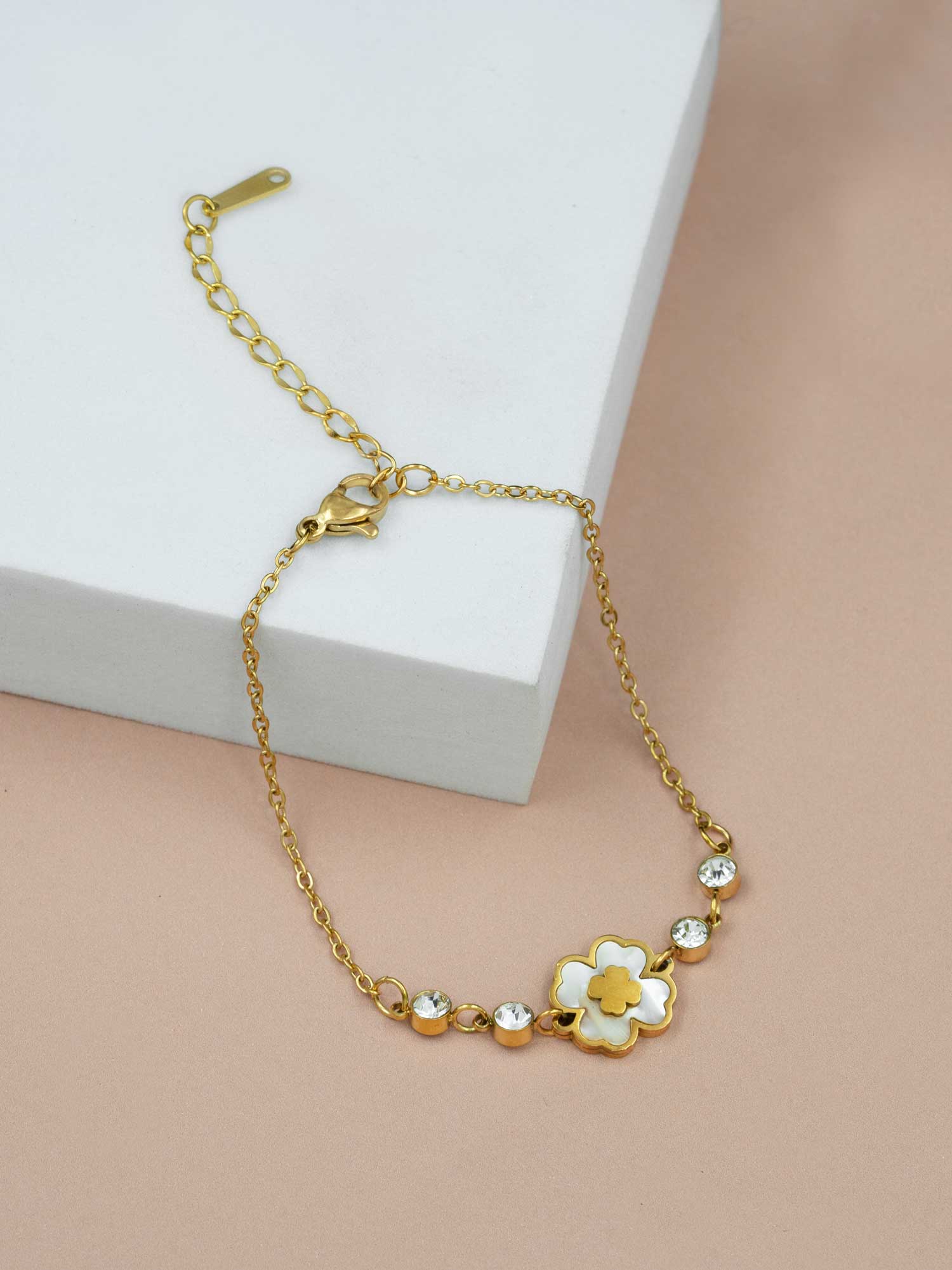 Artklim Elegant Gold Floral Bracelet with Crystal Accents