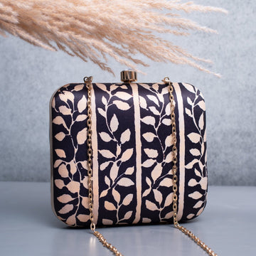 Artklim Black And Off-White Floral Printed Clutch
