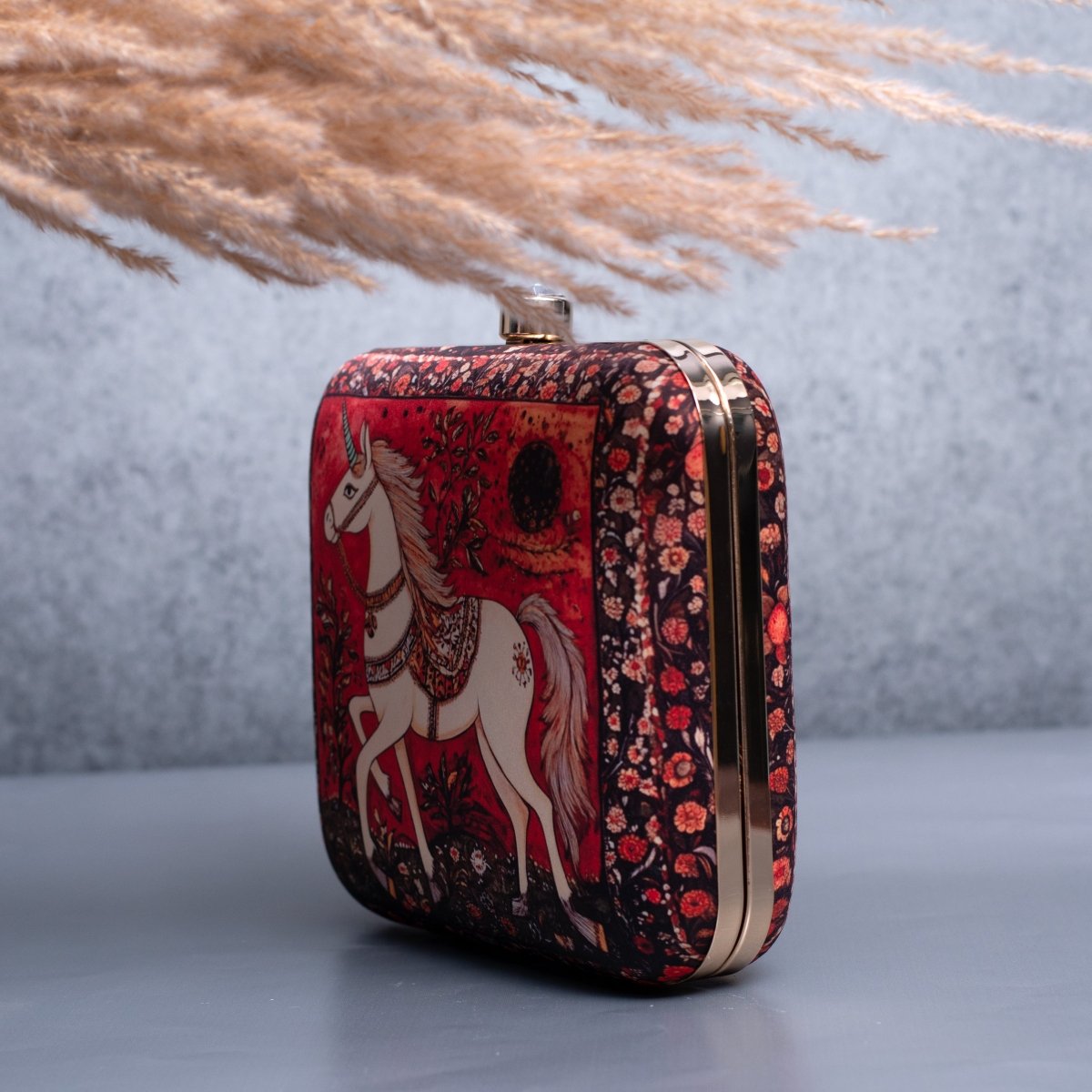 Artklim Red Based Unicorn Printed Clutch