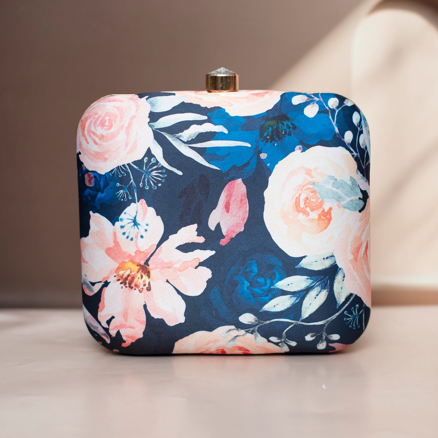 Artklim White Flower Printed Clutch
