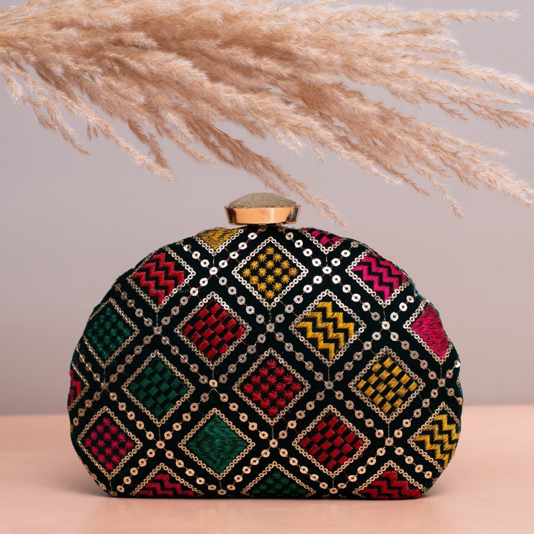 Artklim Black Based Multicolored Embroidery Clutch