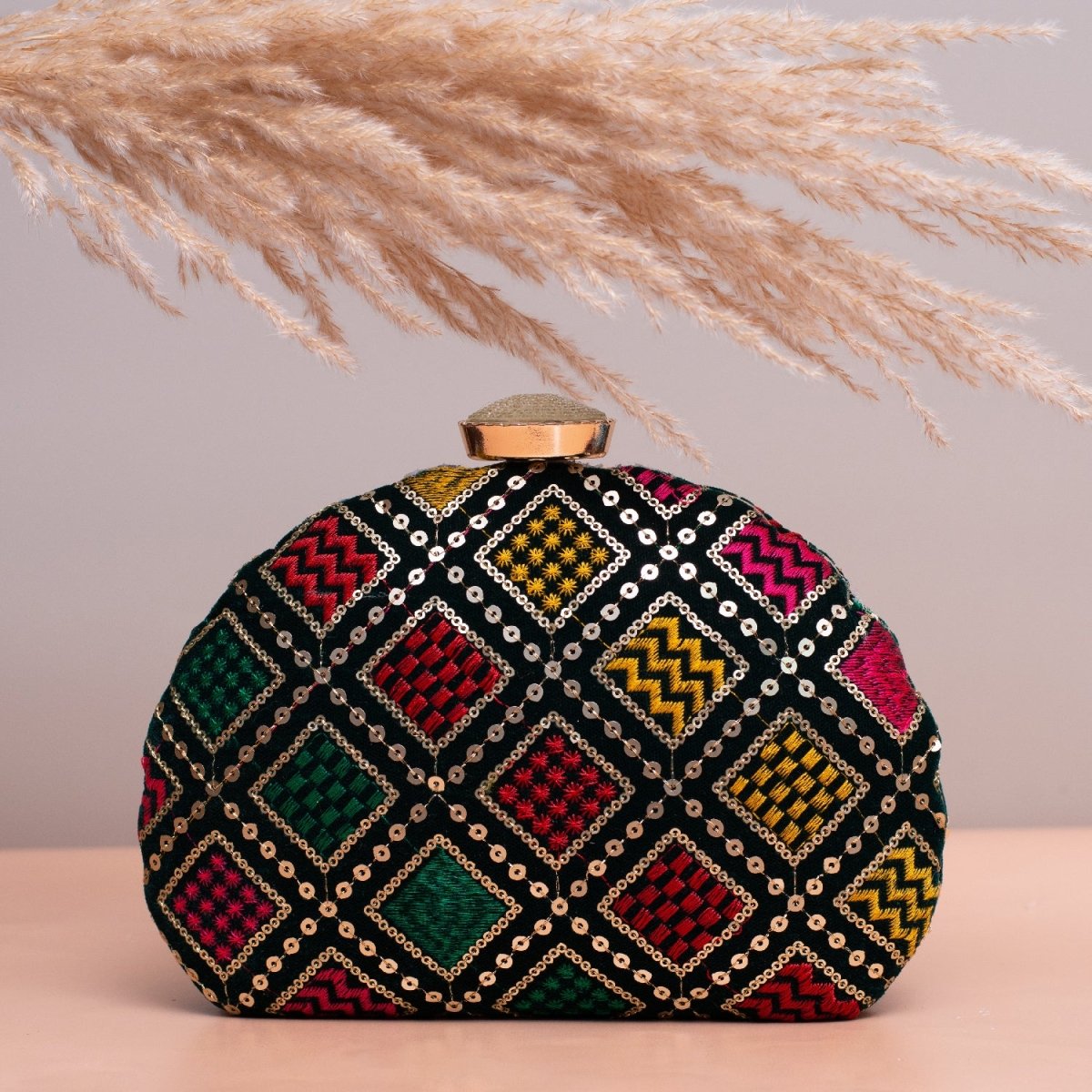 Artklim Black Based Multicolored Embroidery Clutch