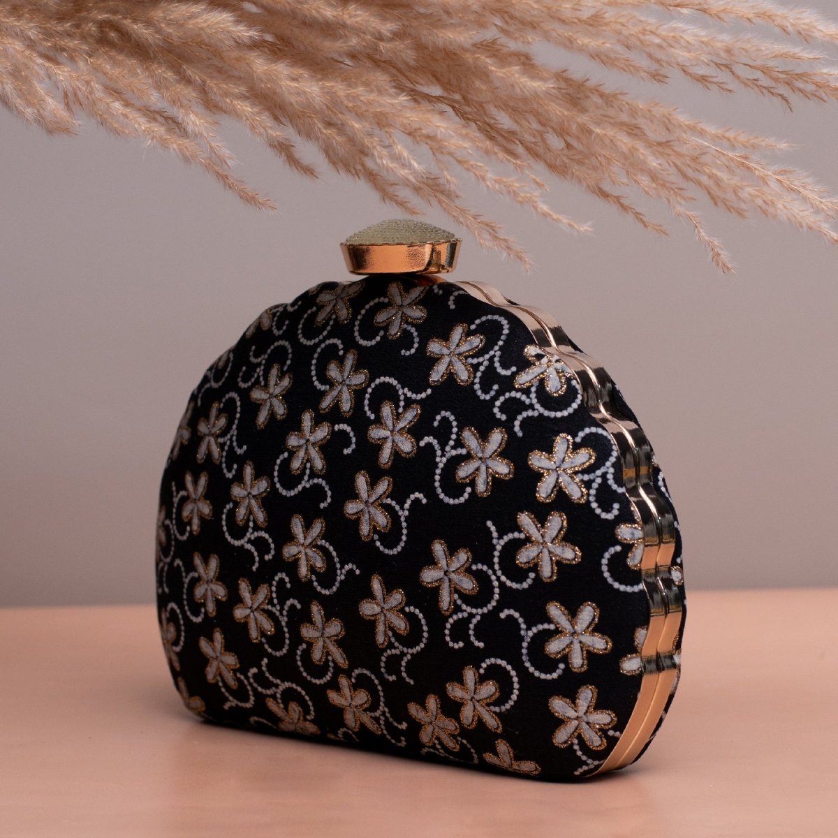 Artklim Black Based White Floral Embroidery Clutch
