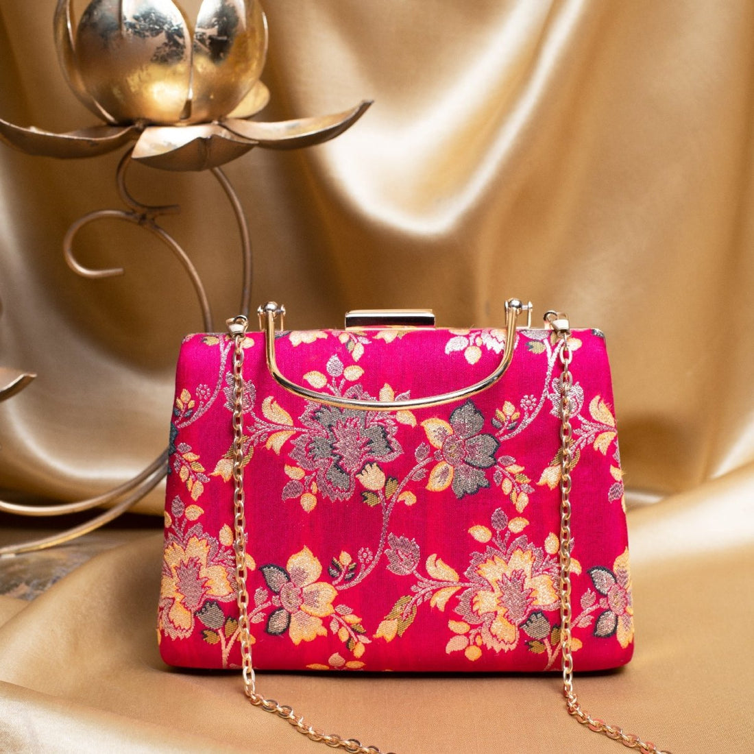 Artklim Pink Based Floral Pattern Pritned Brocade Fabric Clutch