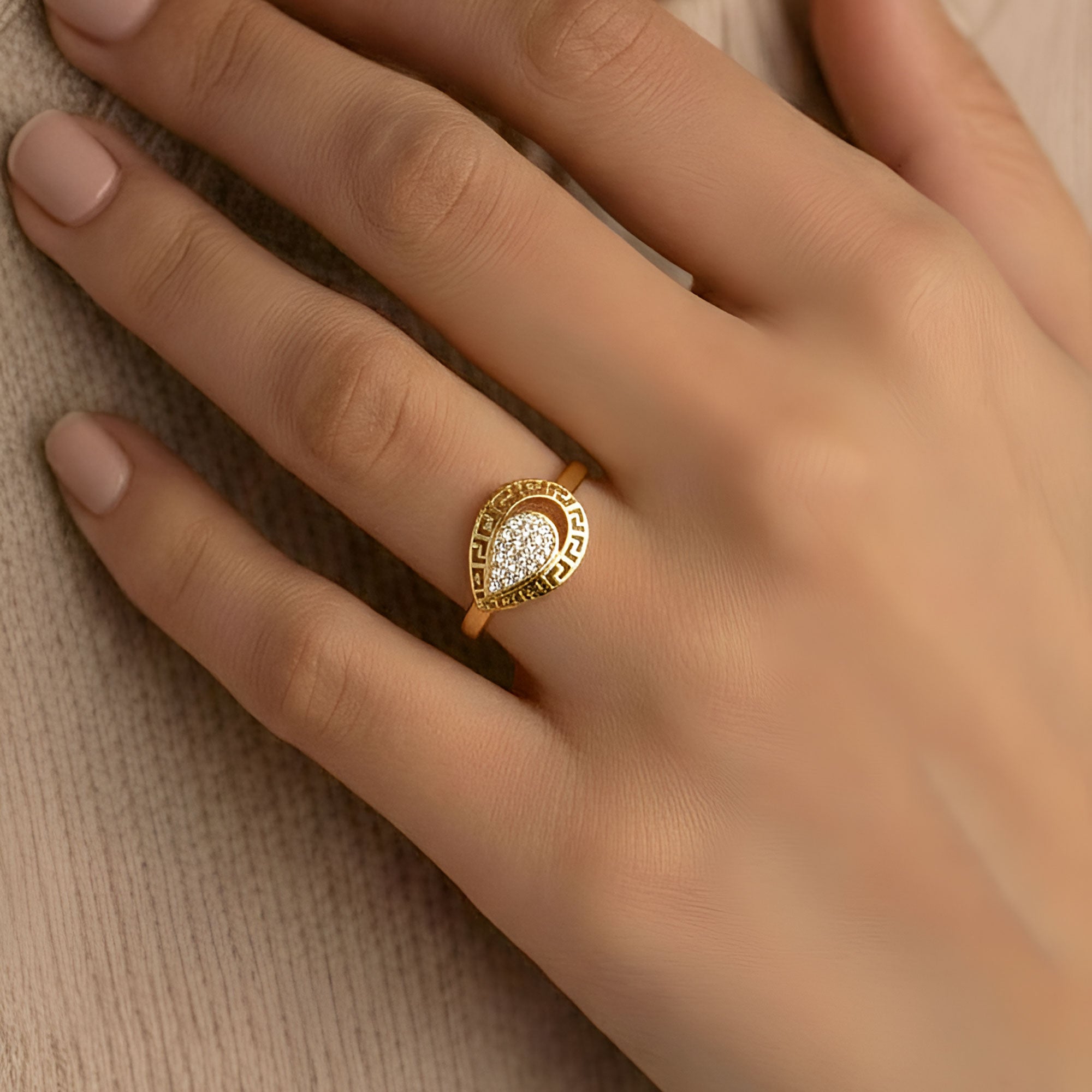 Artklim Gold-Plated Royal Teardrop Anti-Tarnish Ring