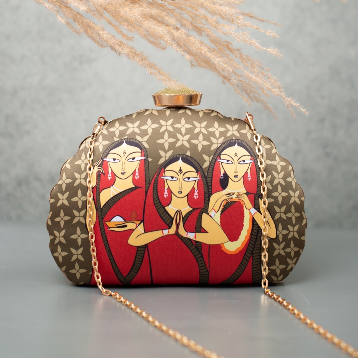 Artklim Madhubani Art Printed D-Shape Clutch