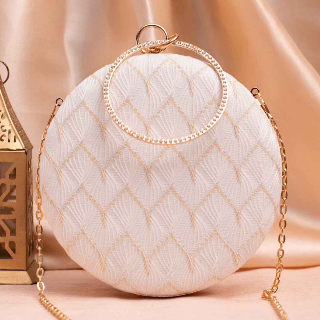 Artklim White Based Minimal Embroidery Clutch