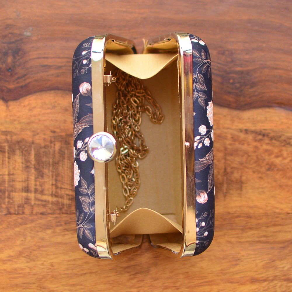 Mother Daughter Twinning Printed Clutch