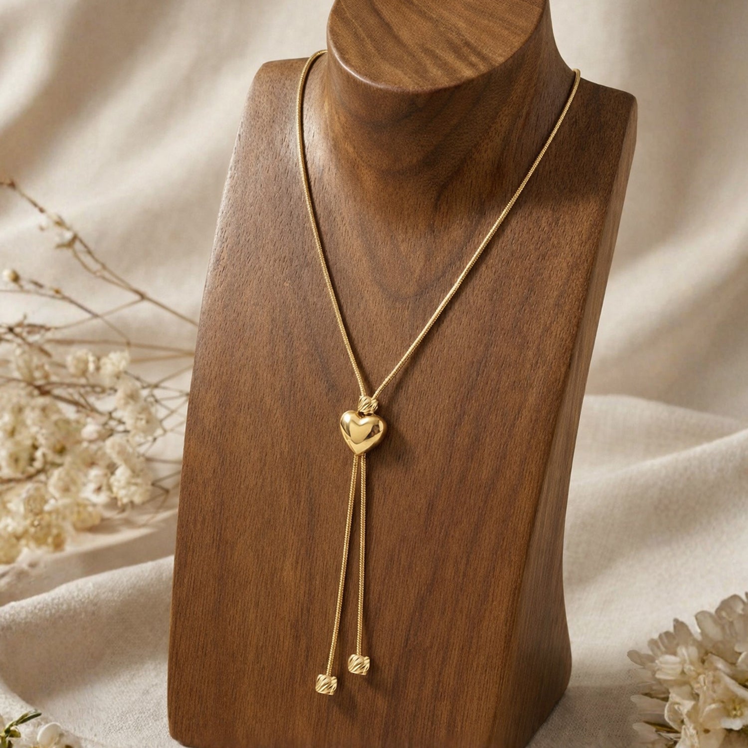 Artklim Gold-Plated Modern Minimal Heart Knot Anti-Tarnish Pendant Necklace