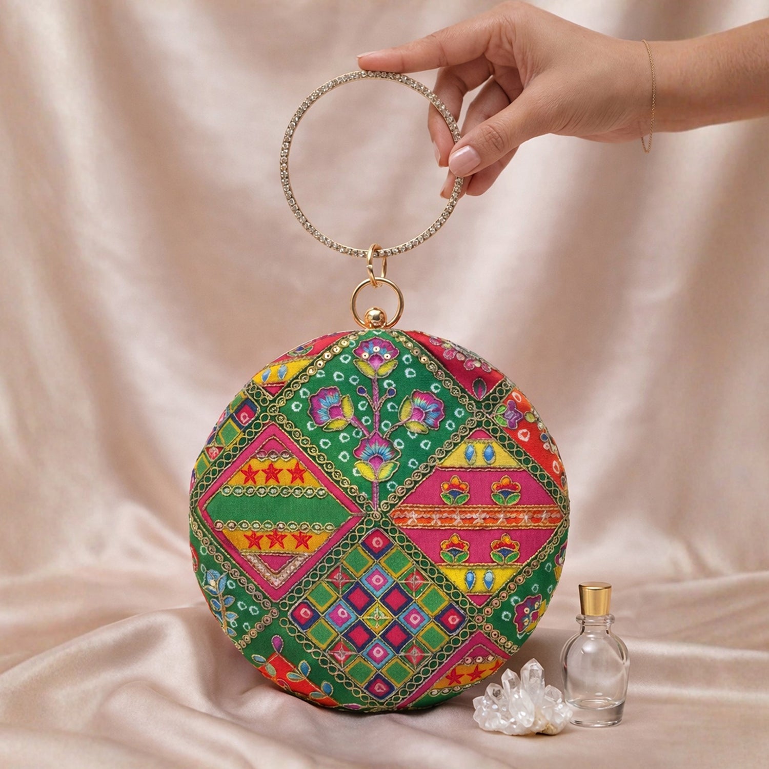 Artklim Green Ethnic Round Embroidered Clutch