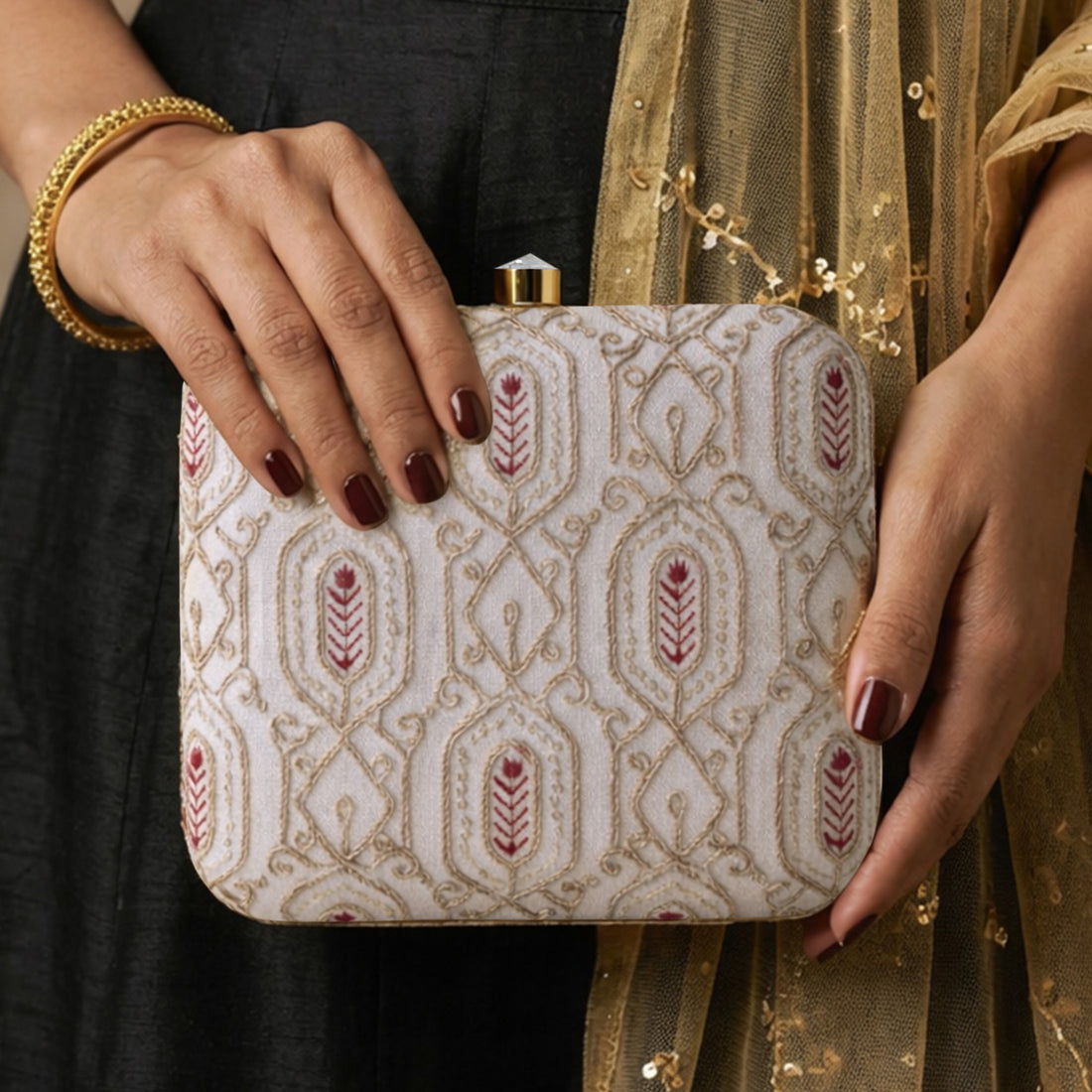 Artklim Elegant Ivory Embroidered Box Clutch
