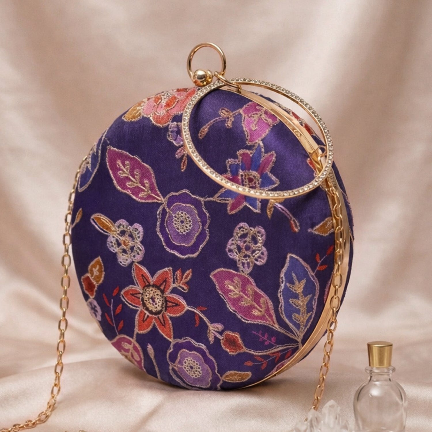 Artklim Purple Ethnic Round Embroidered Clutch