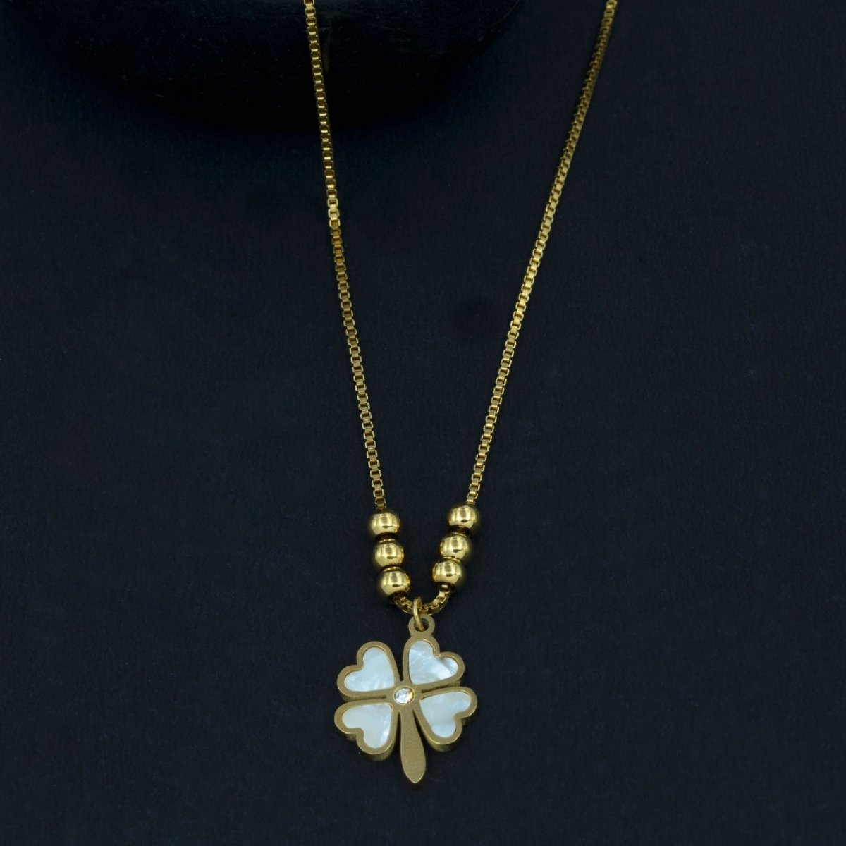 Artklim Clover Leaf Gold Plated Pendant Necklace