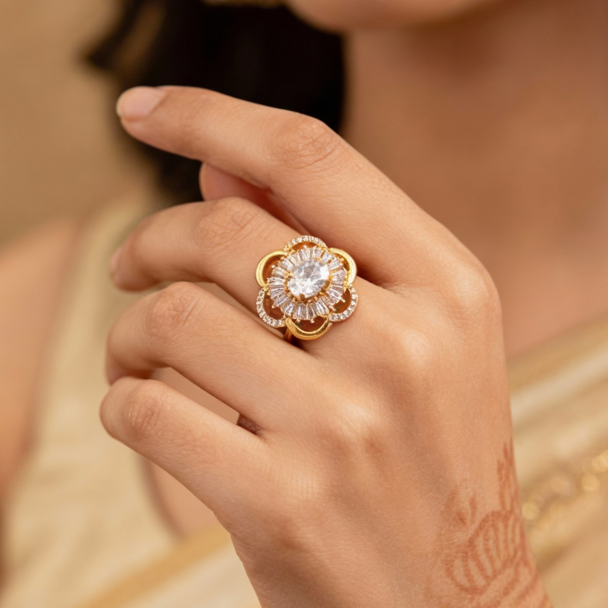 Artklim Gold-Plated Elegant Flower Anti-Tarnish Ring