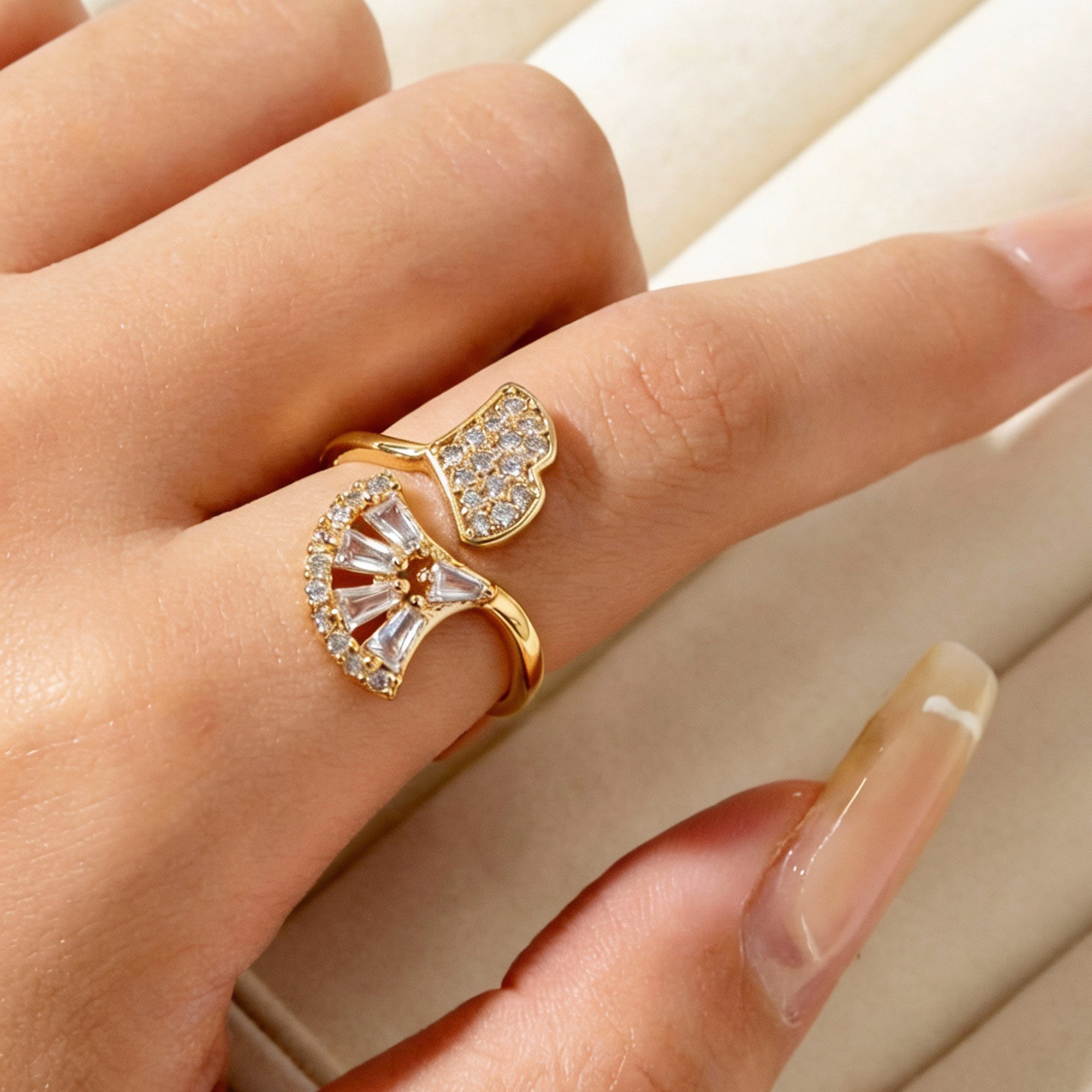 Artklim Elegant Dual Curve Crystal Anti-Tarnish Ring