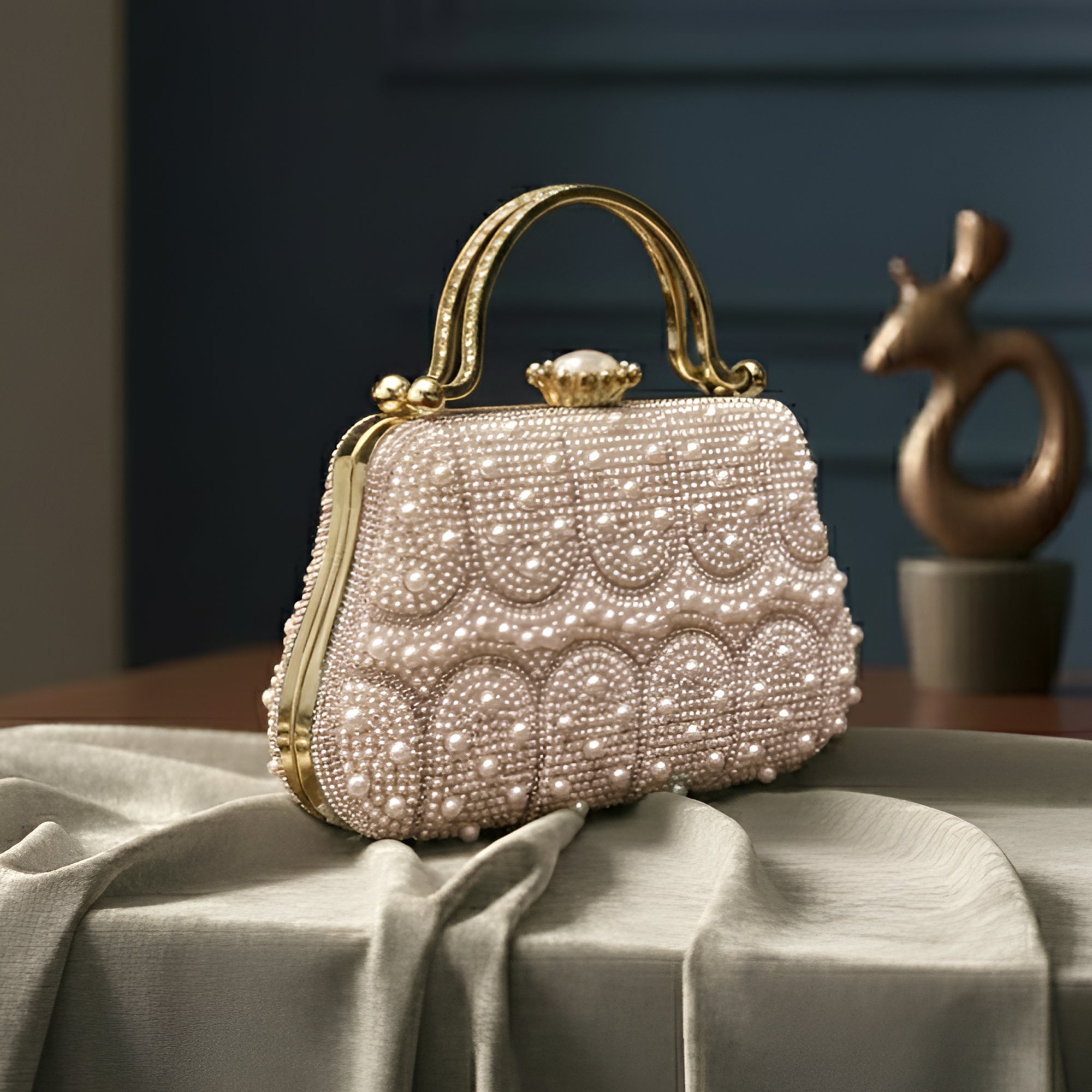 Artklim White Pearl & Arch-Pattern Handle Clutch