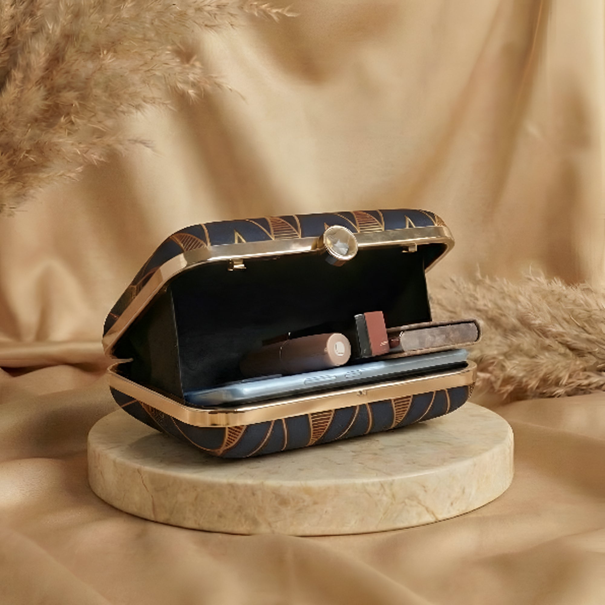 Artklim Black Gold Geometric Pattern Clutch