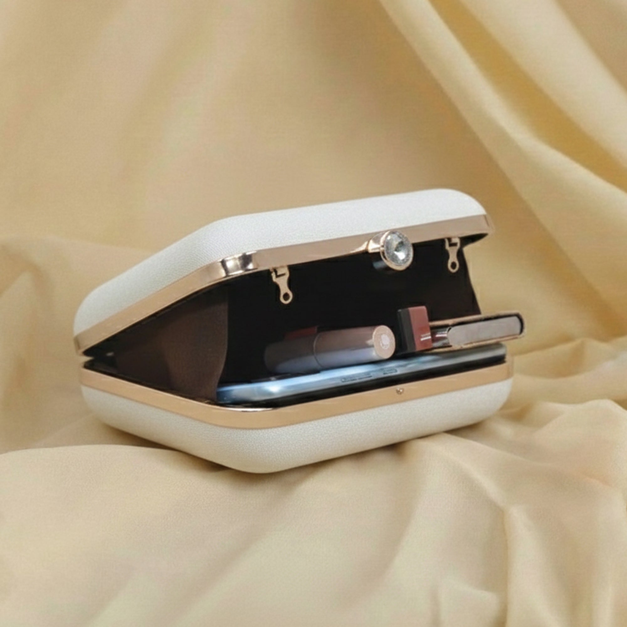 DIY Clutch in Square Shape