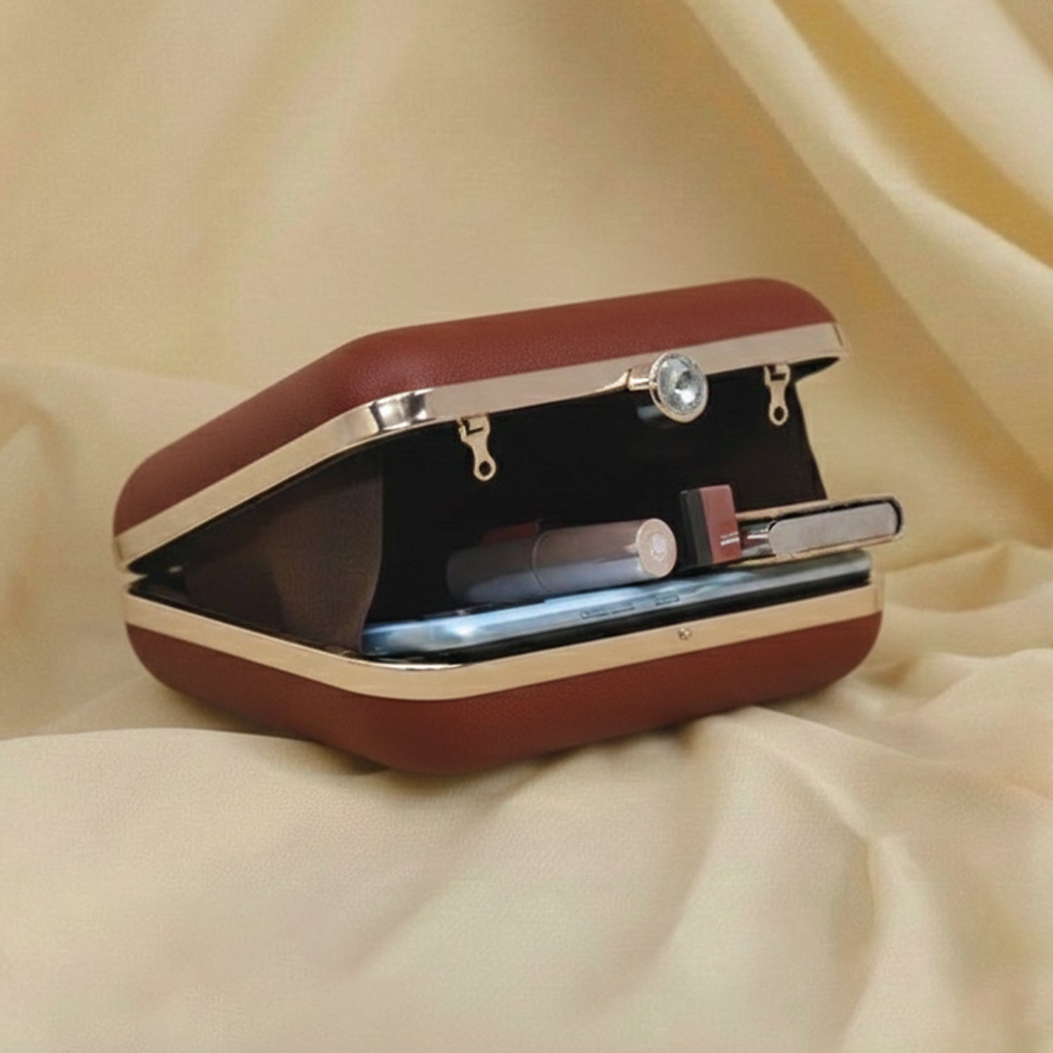 Artklim Women Portrait Printed Clutch