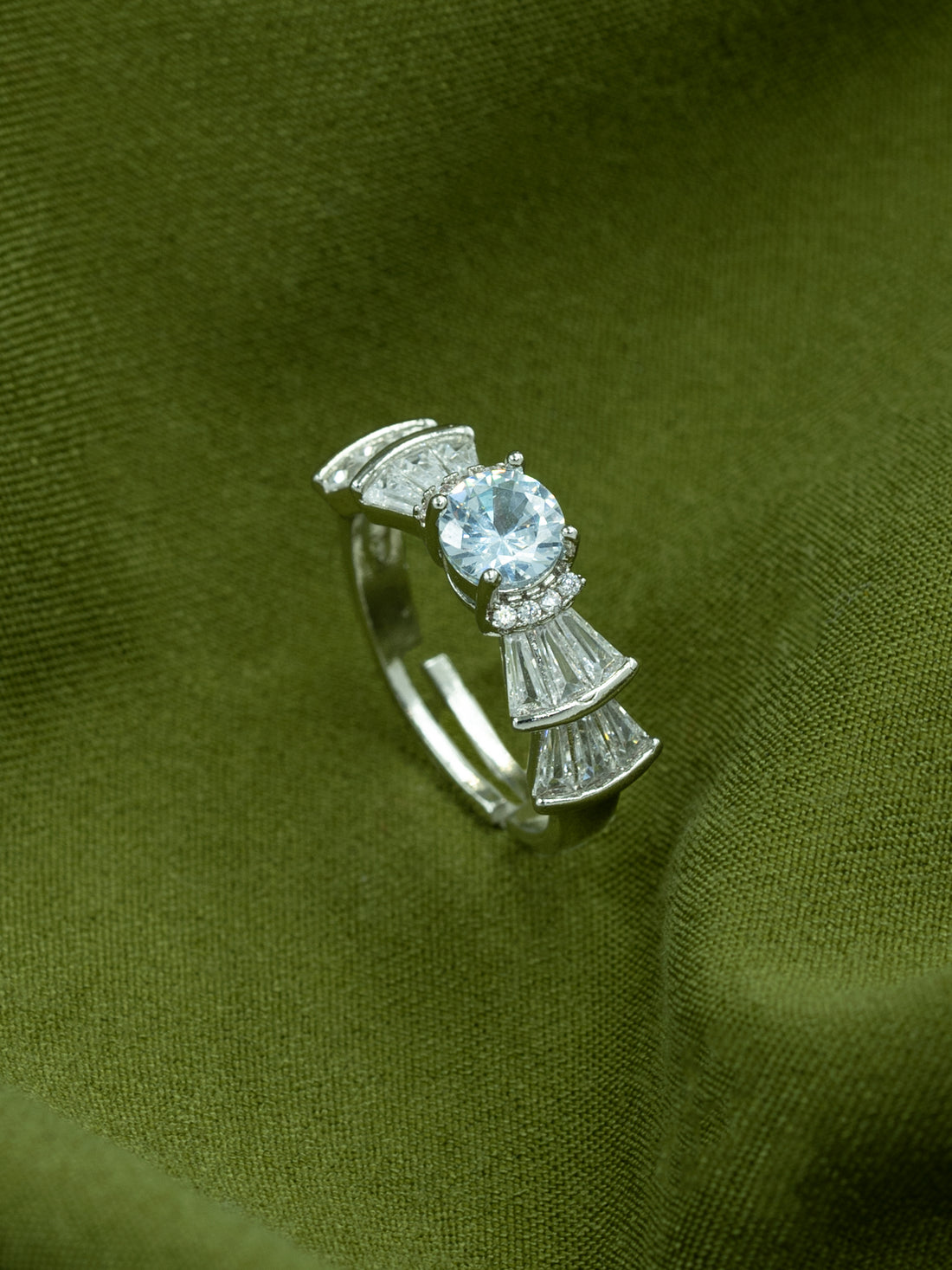 Artklim Sliver- Tone Blue Radiance Anti-Tarnish Ring