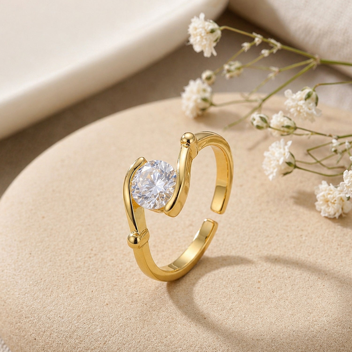 Artklim Gold Modern Luxe Crystal Anti-Tarnish Ring