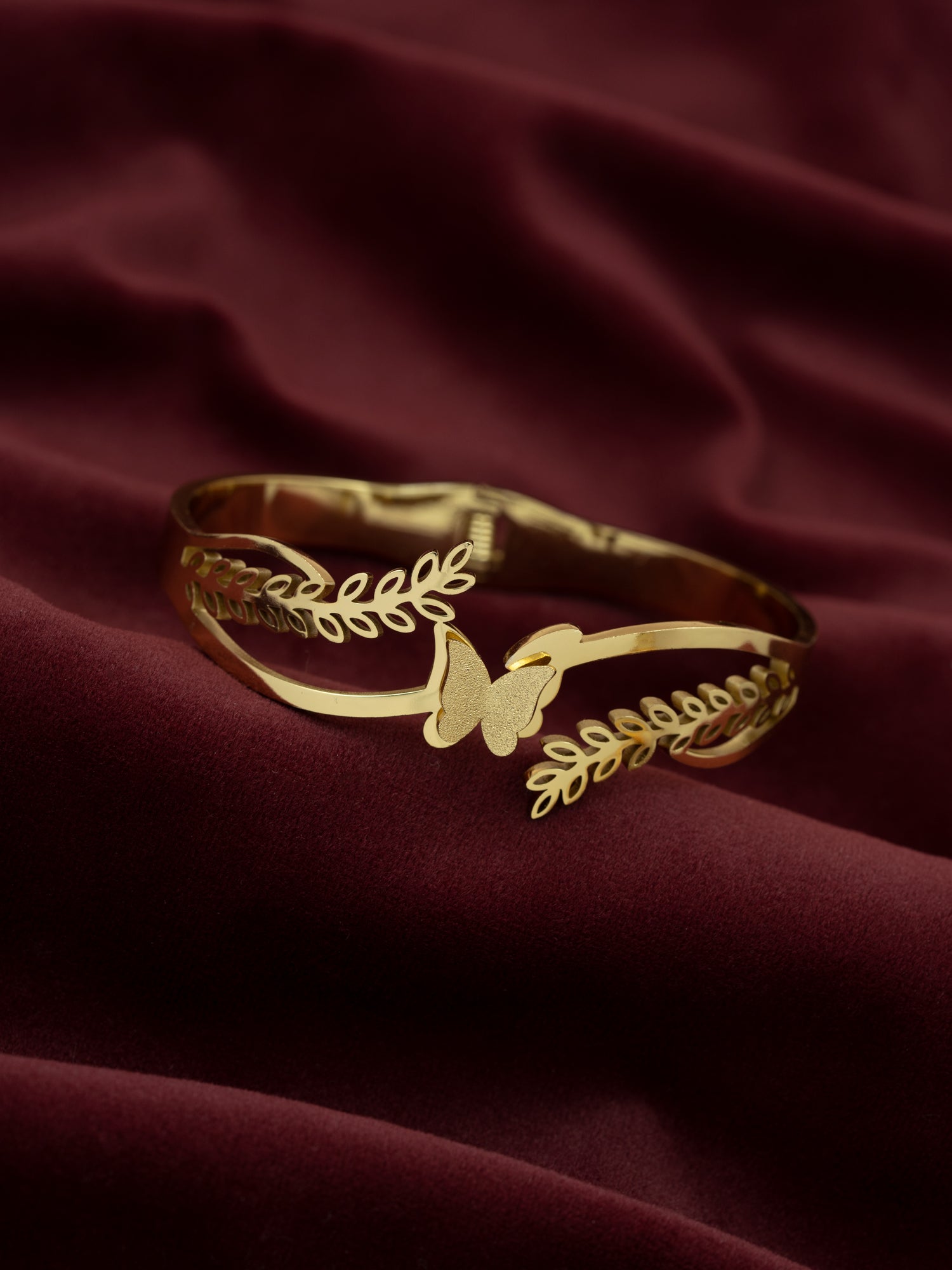 Artklim Butterfly Laurel Charm