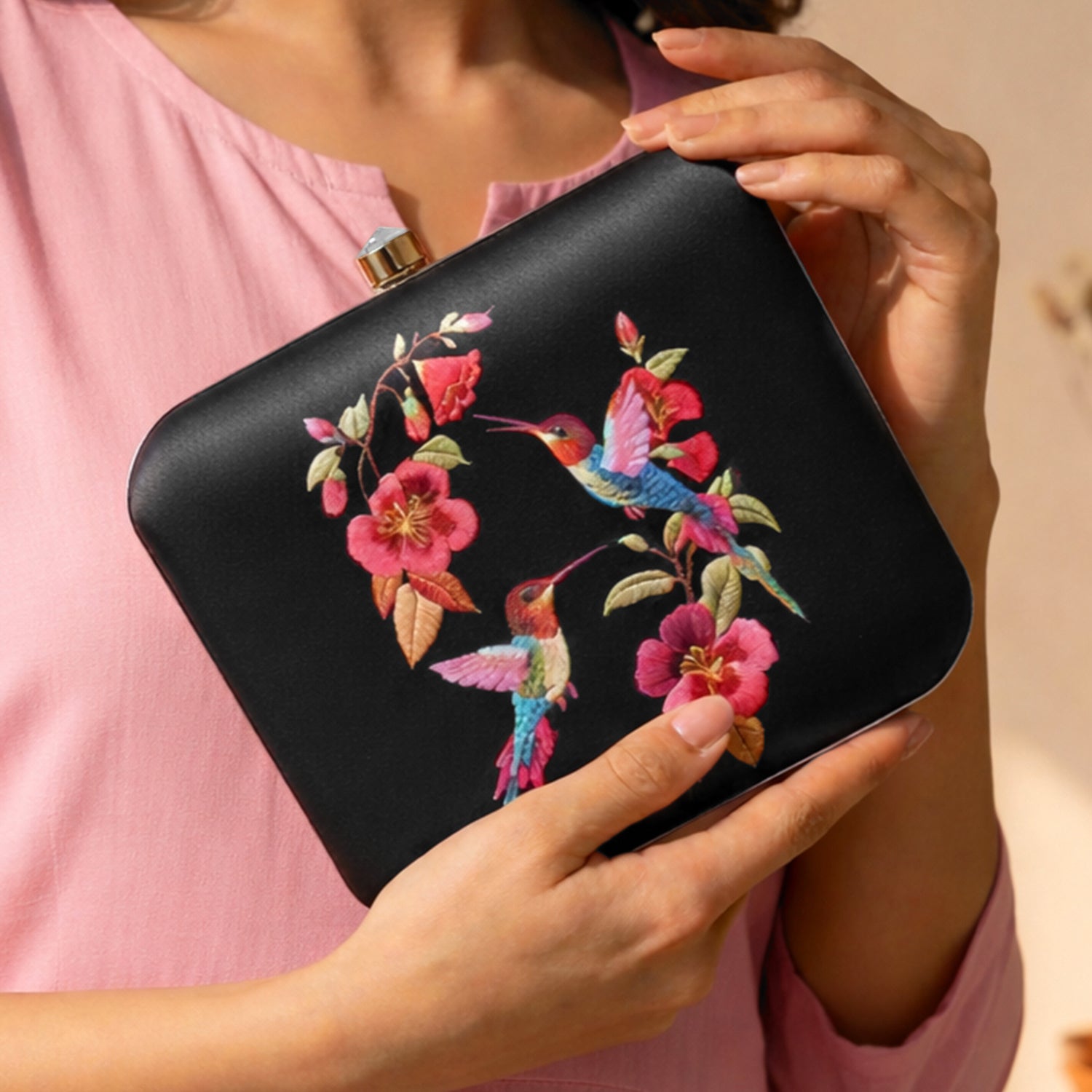 Artklim Black Based Bird And Flowers Printed Clutch