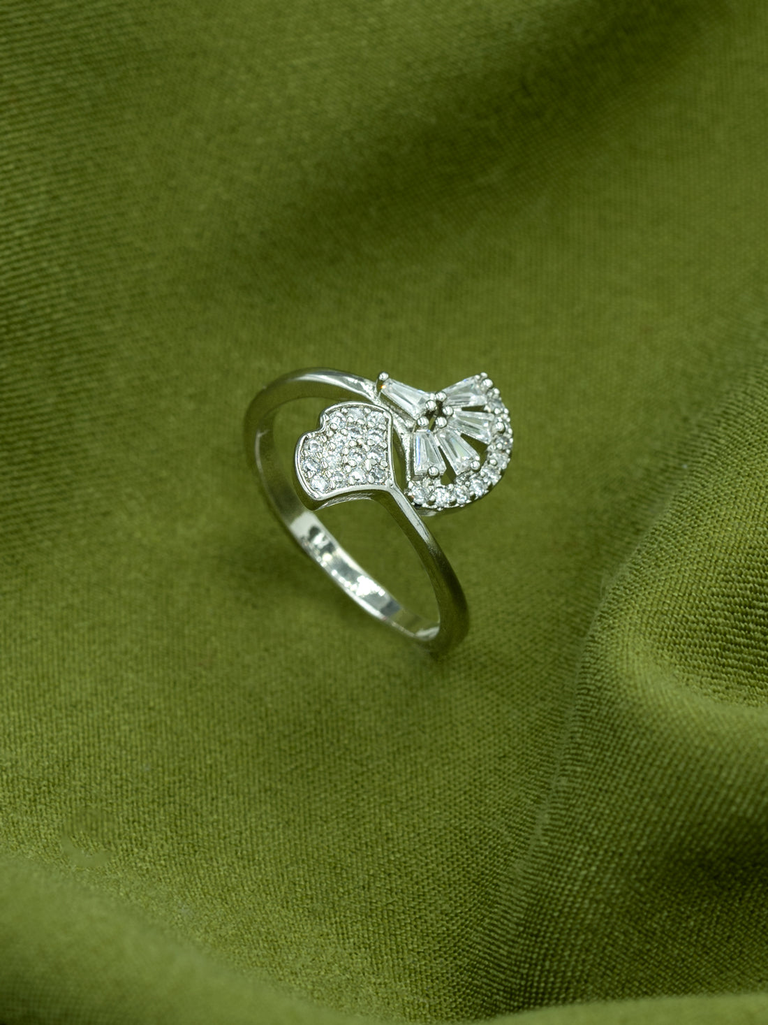 Artklim Sliver- Tone Twin Leaf Anti-Tarnish Ring