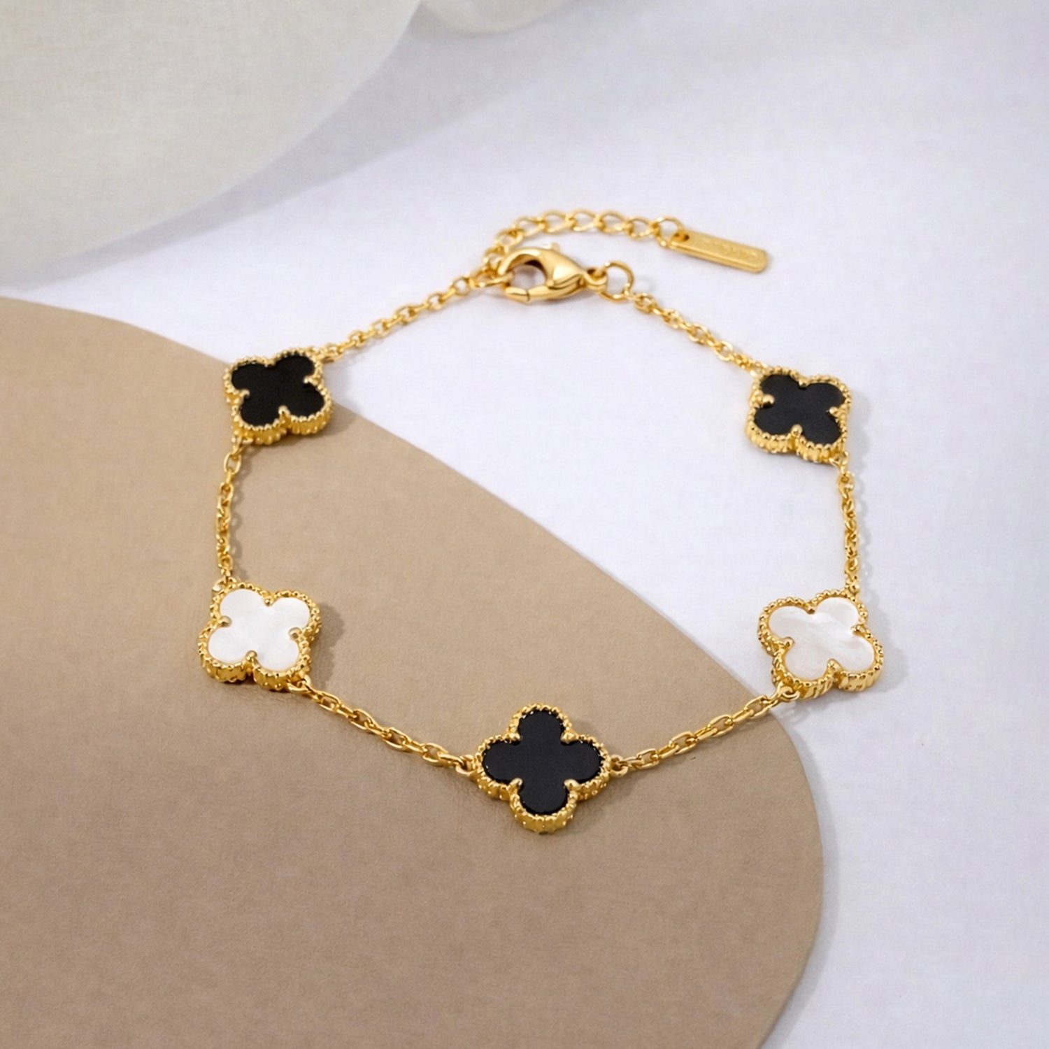 Artklim Gold Plated Elegant Floral Clover Adjustable Anti-Tarnish Bracelet