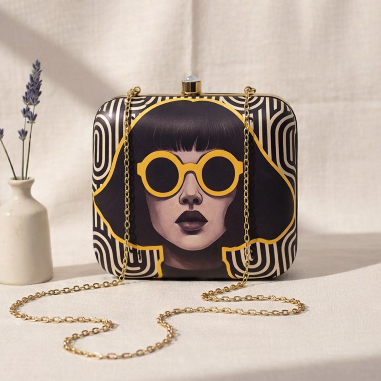 Artklim Classic Girl Portrait Printed Clutch