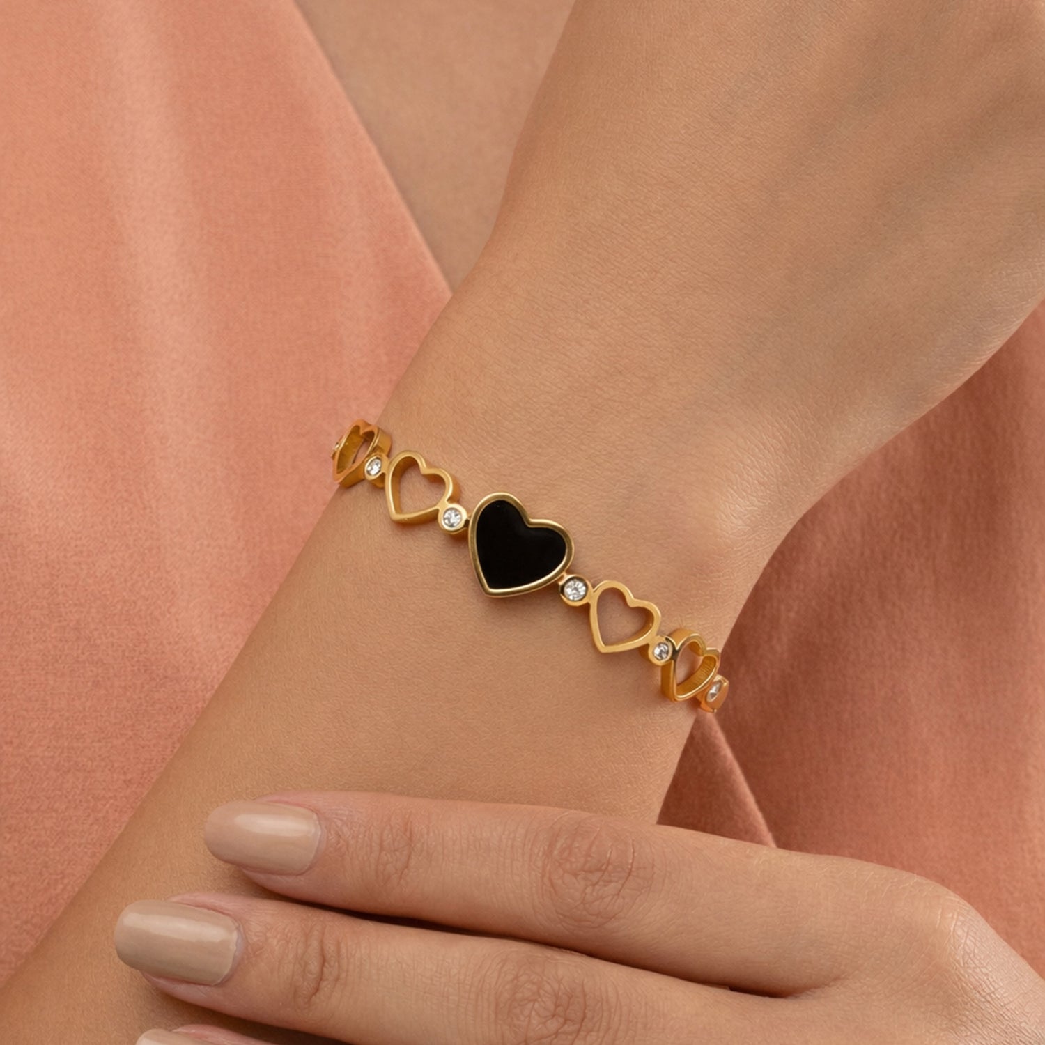 Artklim Gold Plated Black Heart Charm Anti-Tarnish Bangle Bracelet