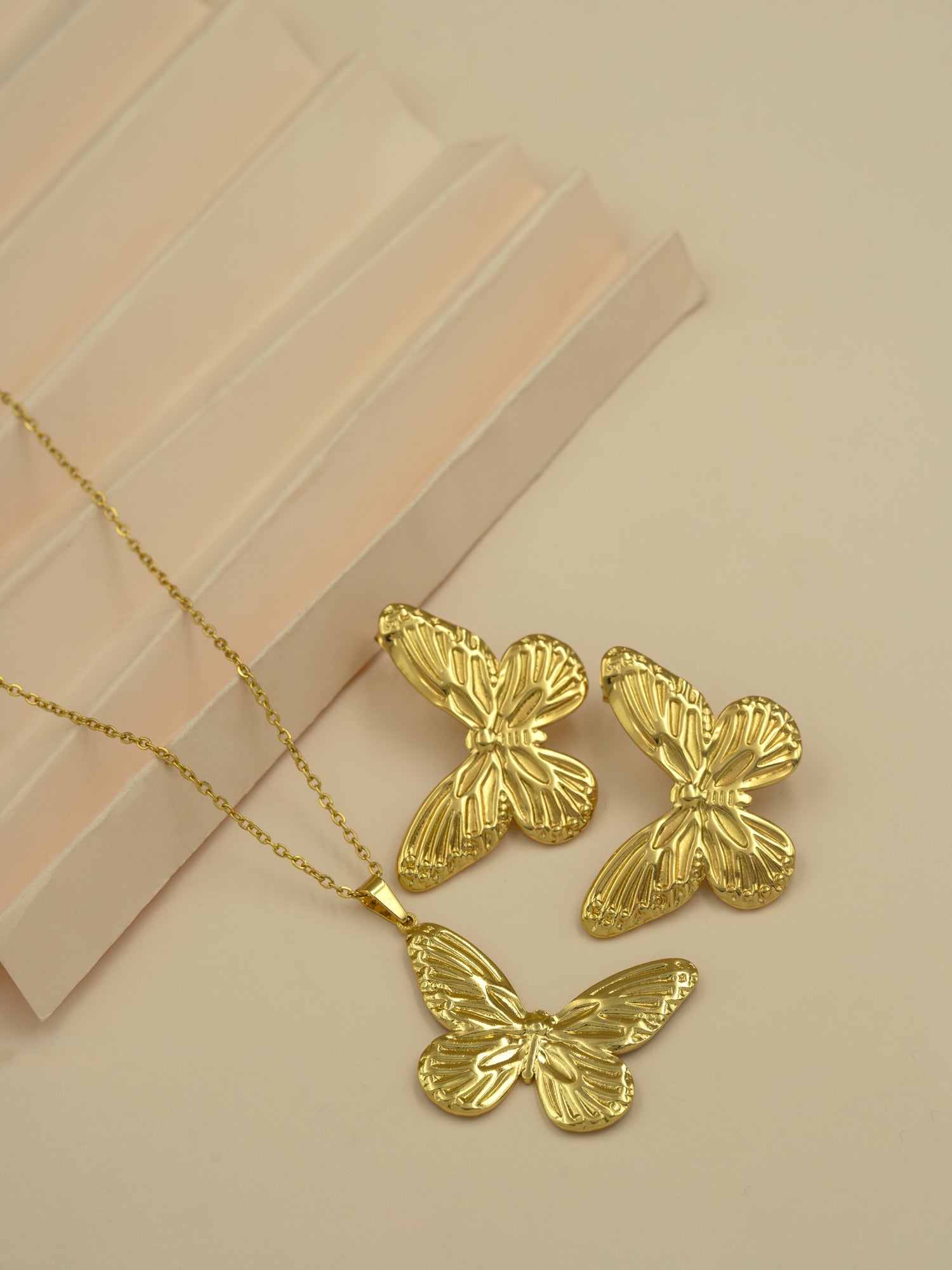 Artklim Golden Butterfly Jewelry Anti Tarnish Set