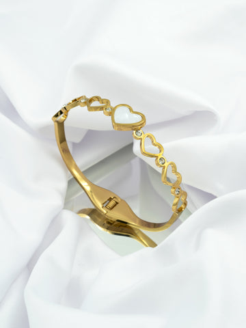 Artklim Gold Plated Heart Anti Tarnish Charm Bracelet