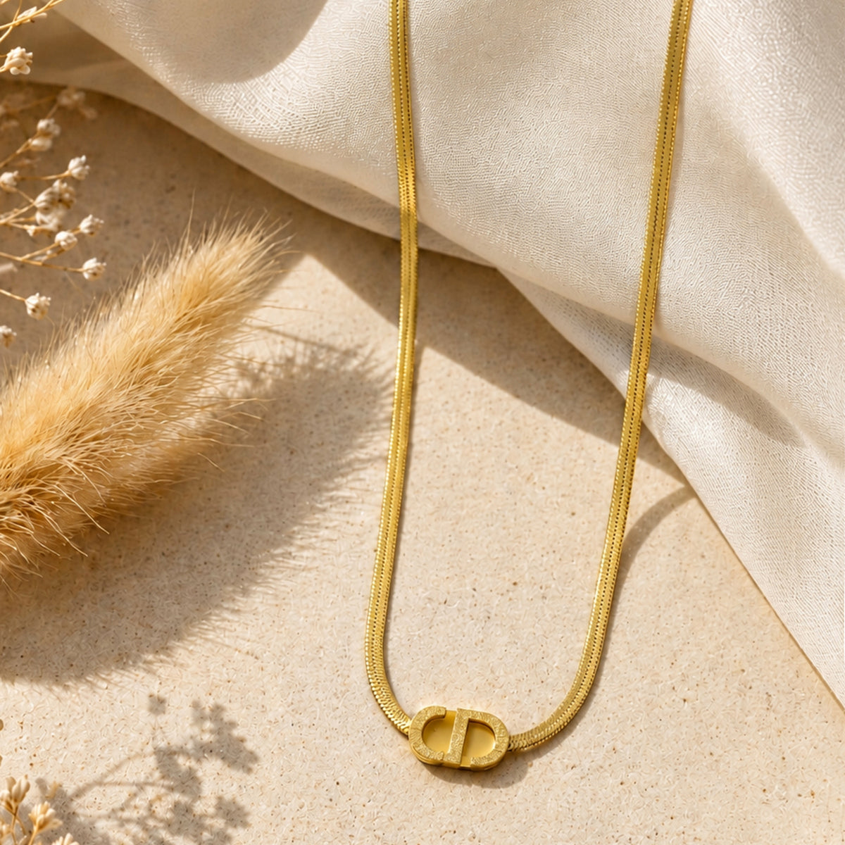 Artklim Elegant Gold Link Chain Anti-Tarnish Pendant Necklace