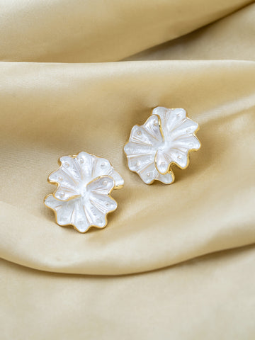 Artklim Pearl Ruffle Anti Tarnish Earrings
