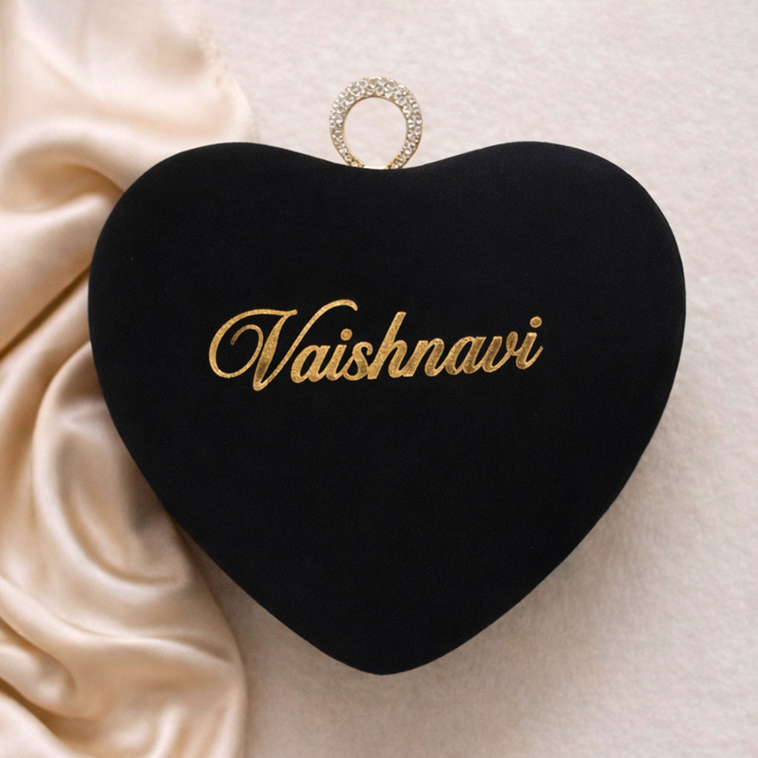 Artklim Black Heart-Shaped Velvet Name Customized Clutch