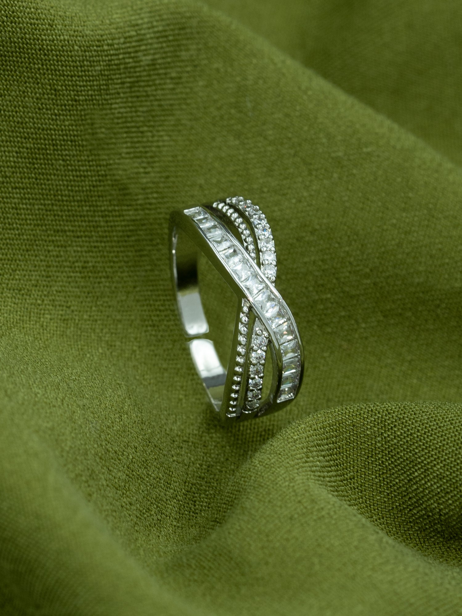 Artklim Sliver- Tone Twist Elegance Anti-Tarnish Ring