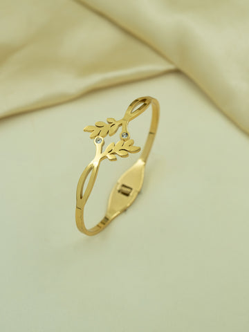 Artklim Gold Plated Leaf Anti Tranish Bracelet