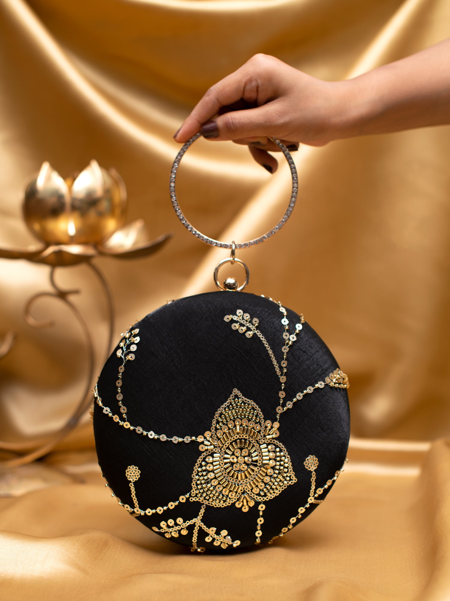 Artklim Golden Aura Round Clutch
