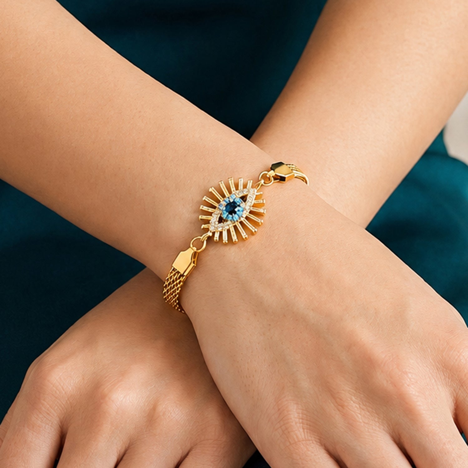 Artklim Luxury Crystal Snake Chain Gold Bracelet Anti-tarnish