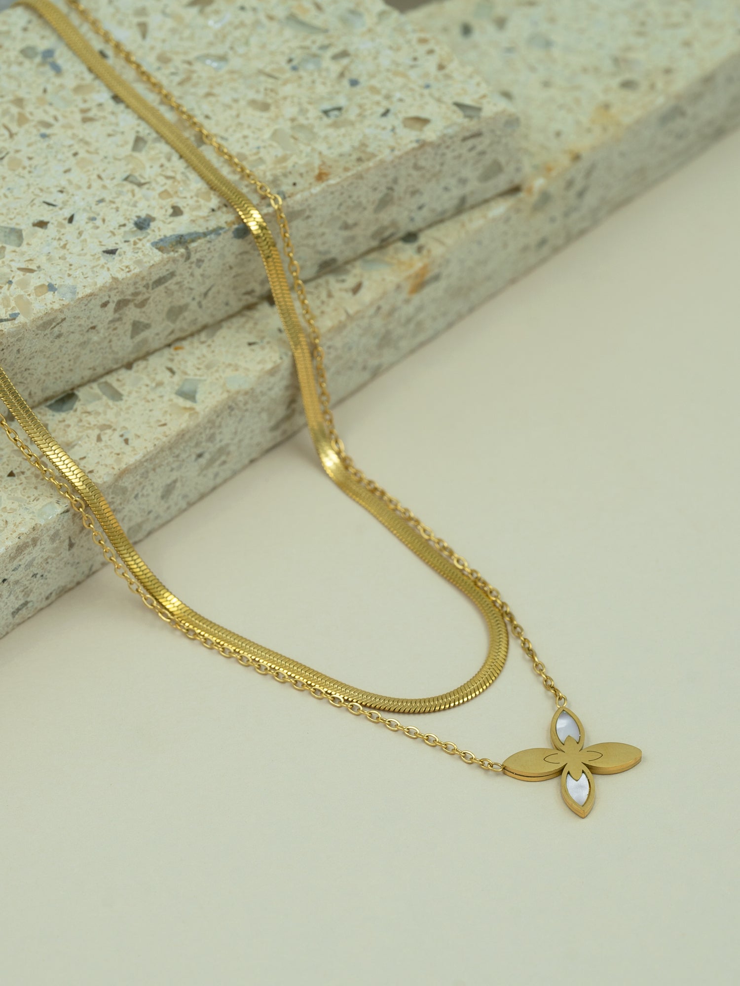 Arklim Golden Clover Bloom Anti Tarnish Pendant