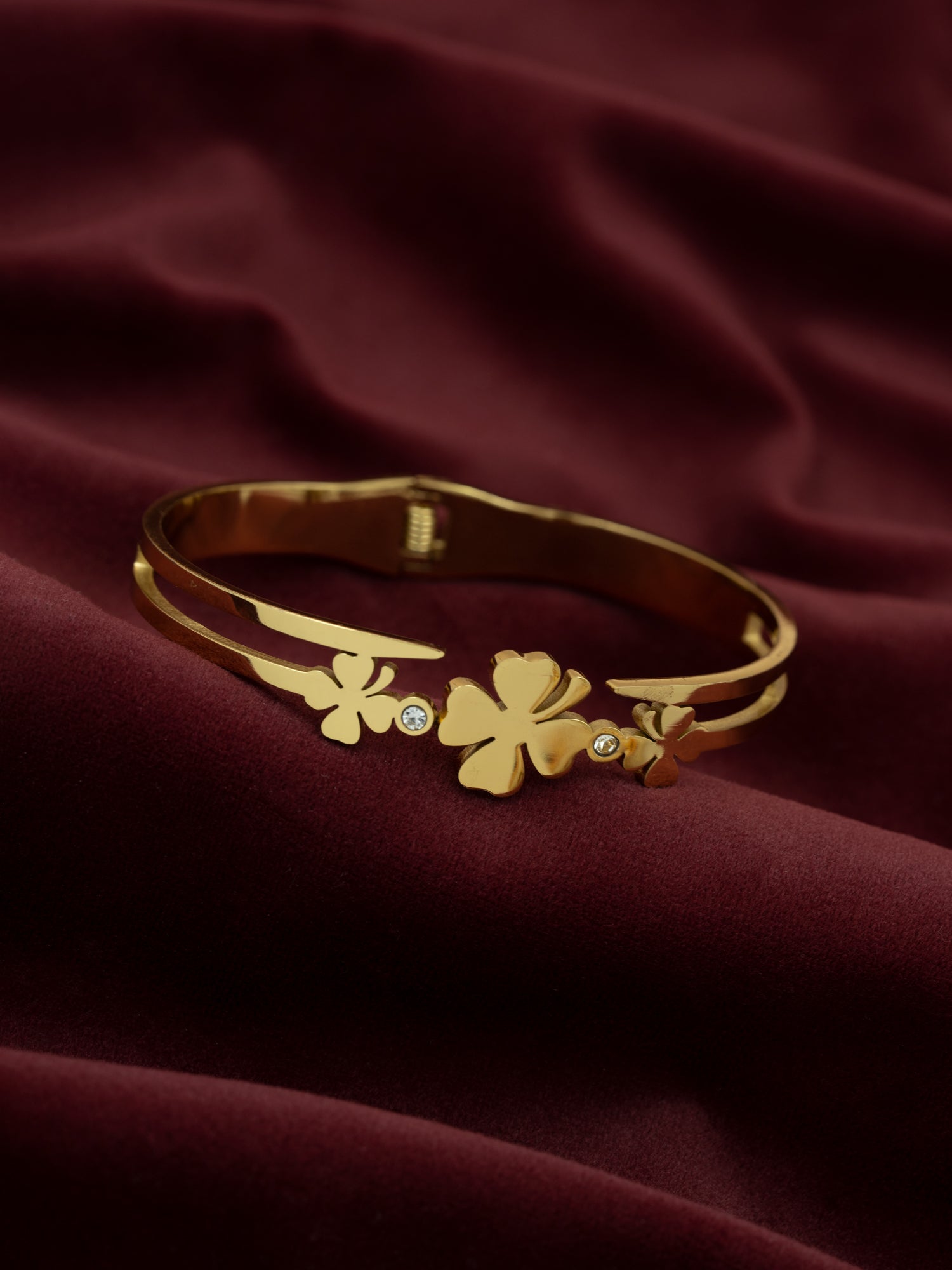 Artklim Golden Clover Charm bracelet