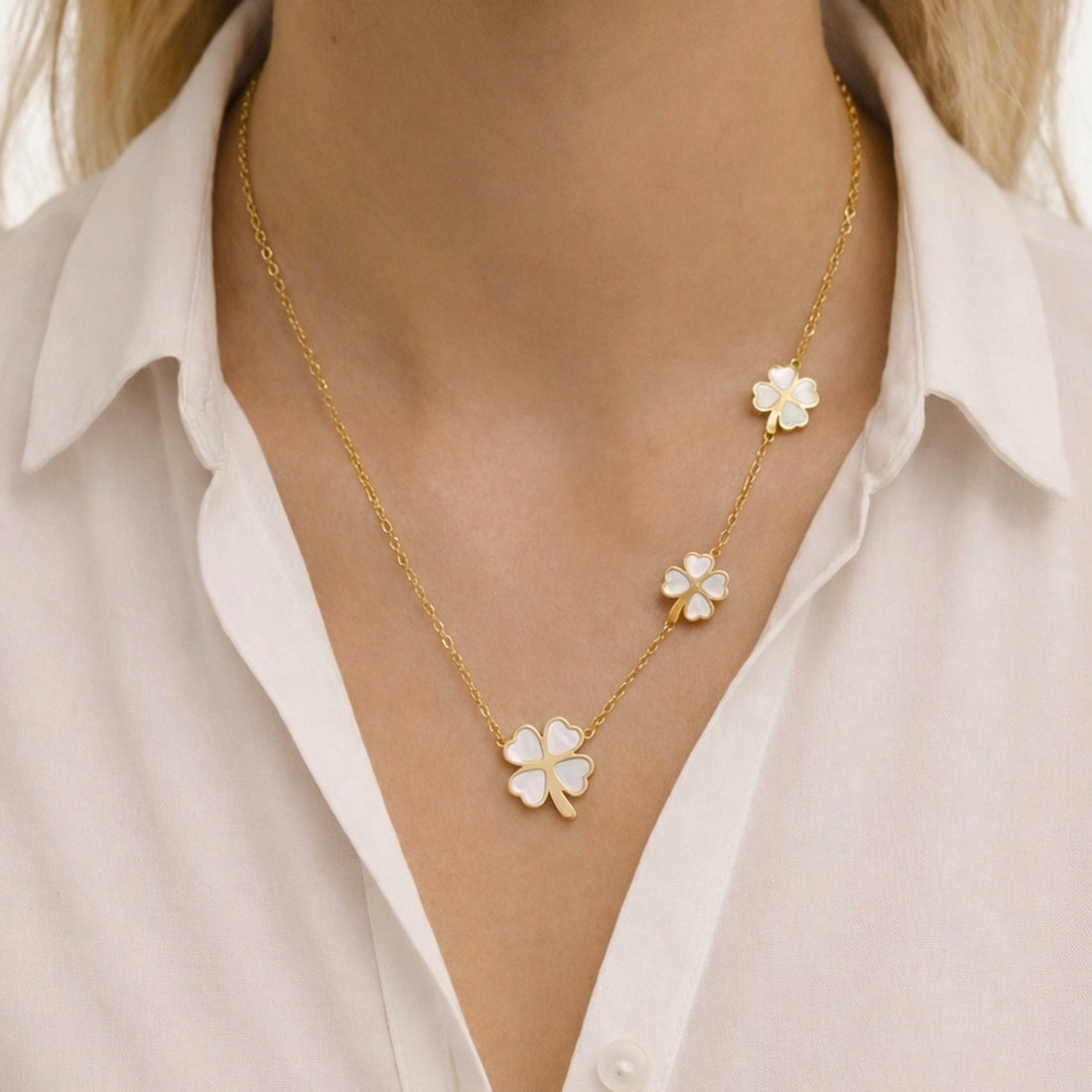 Artklim Gold-Plated Chic Multi Clover Charm Anti-Tarnish Pendant Necklace