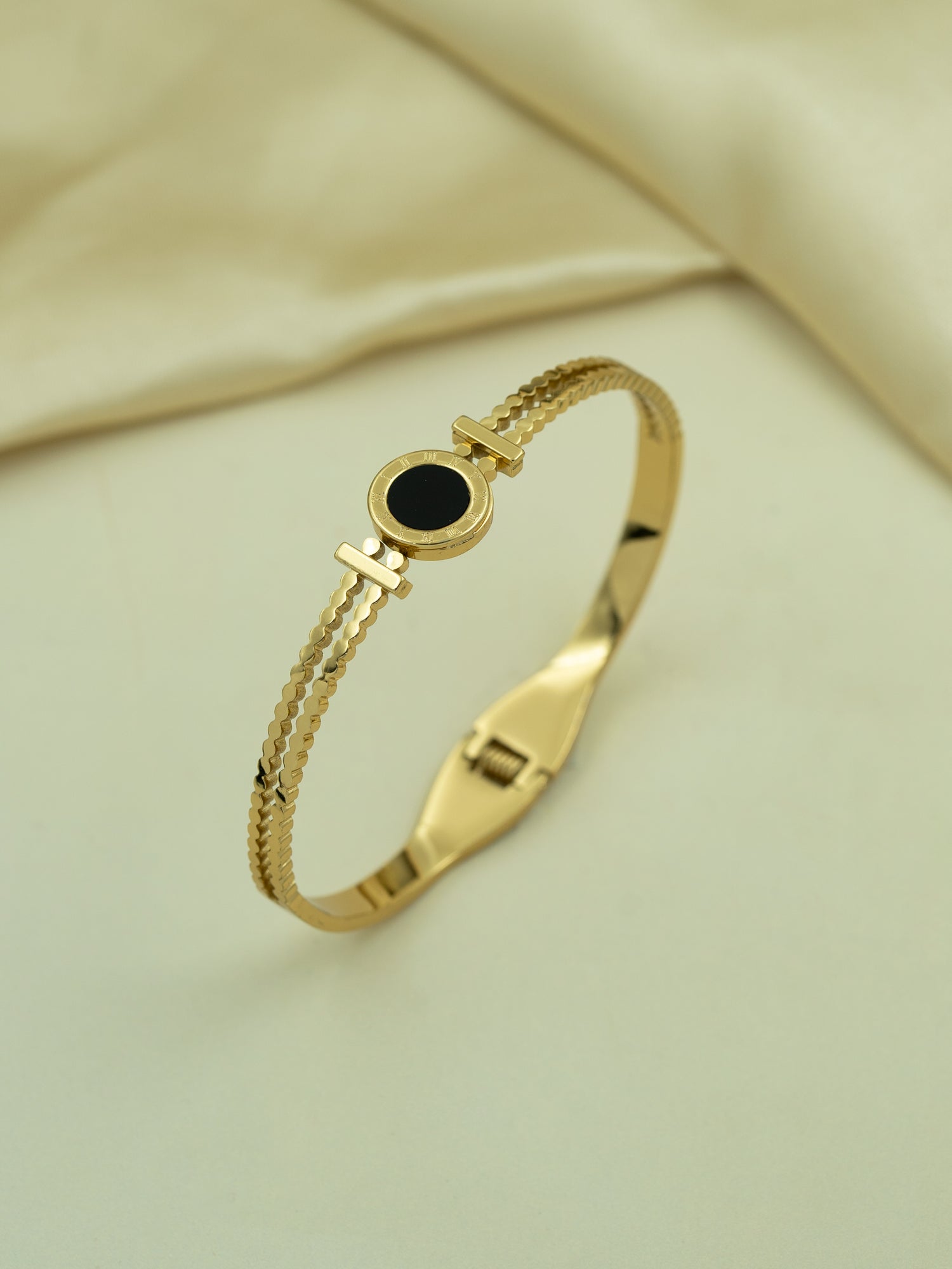 Artklim Gold Plated Anti Tarnish Black Aura Bracelet