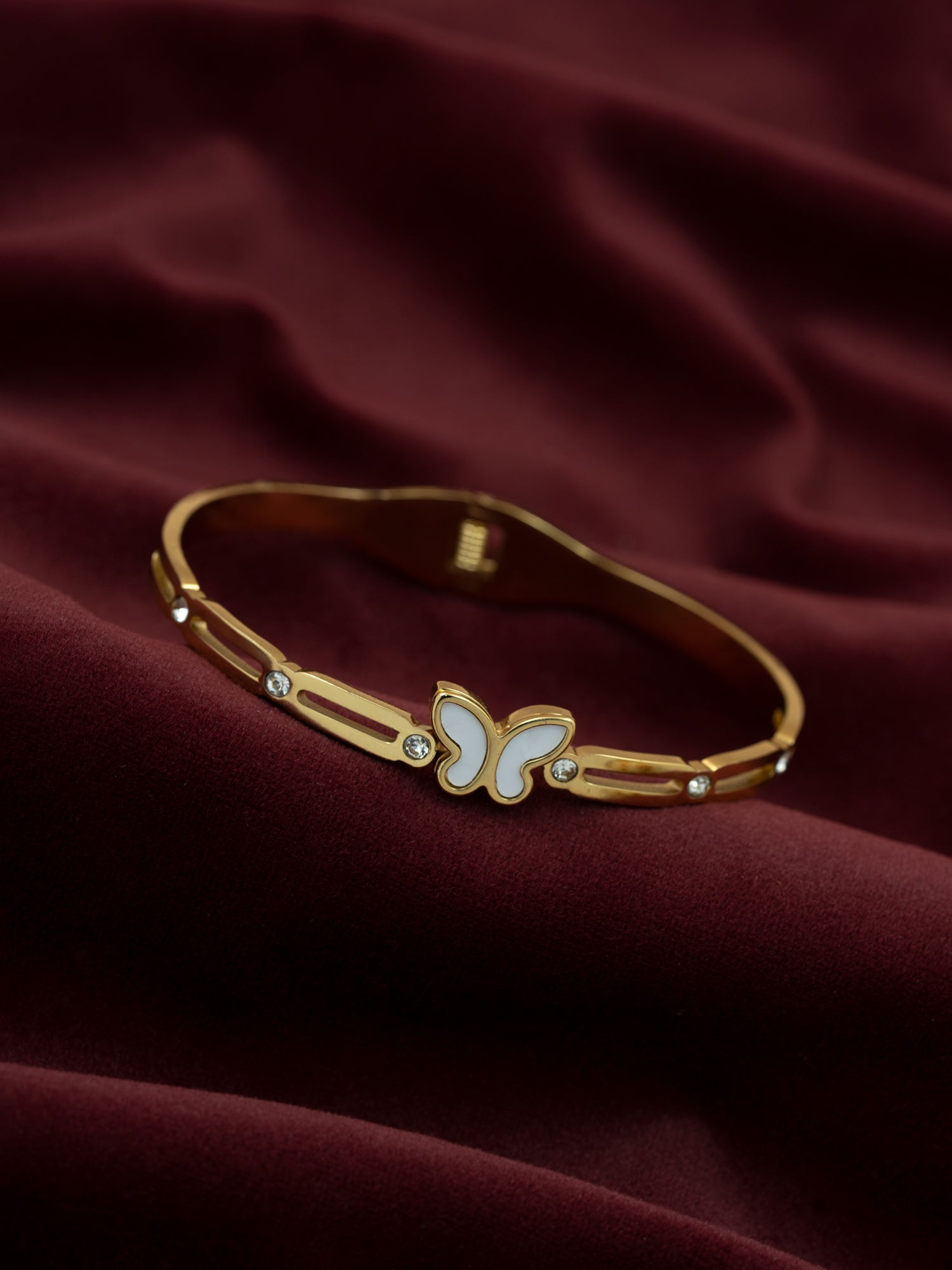 Artklim Ivory Butterfly Charm bracelet