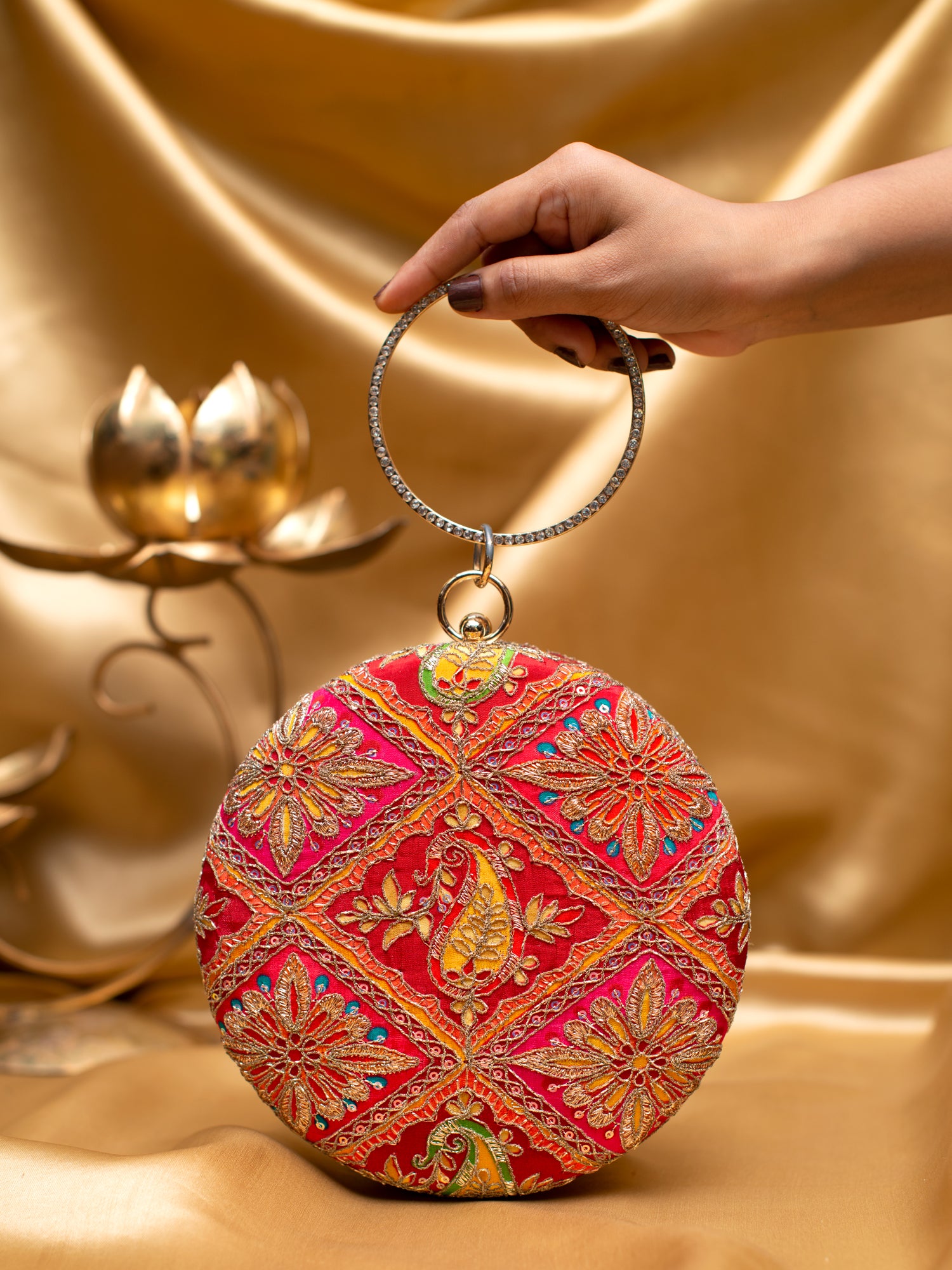 Artklim Royal Rajwada Round Clutch