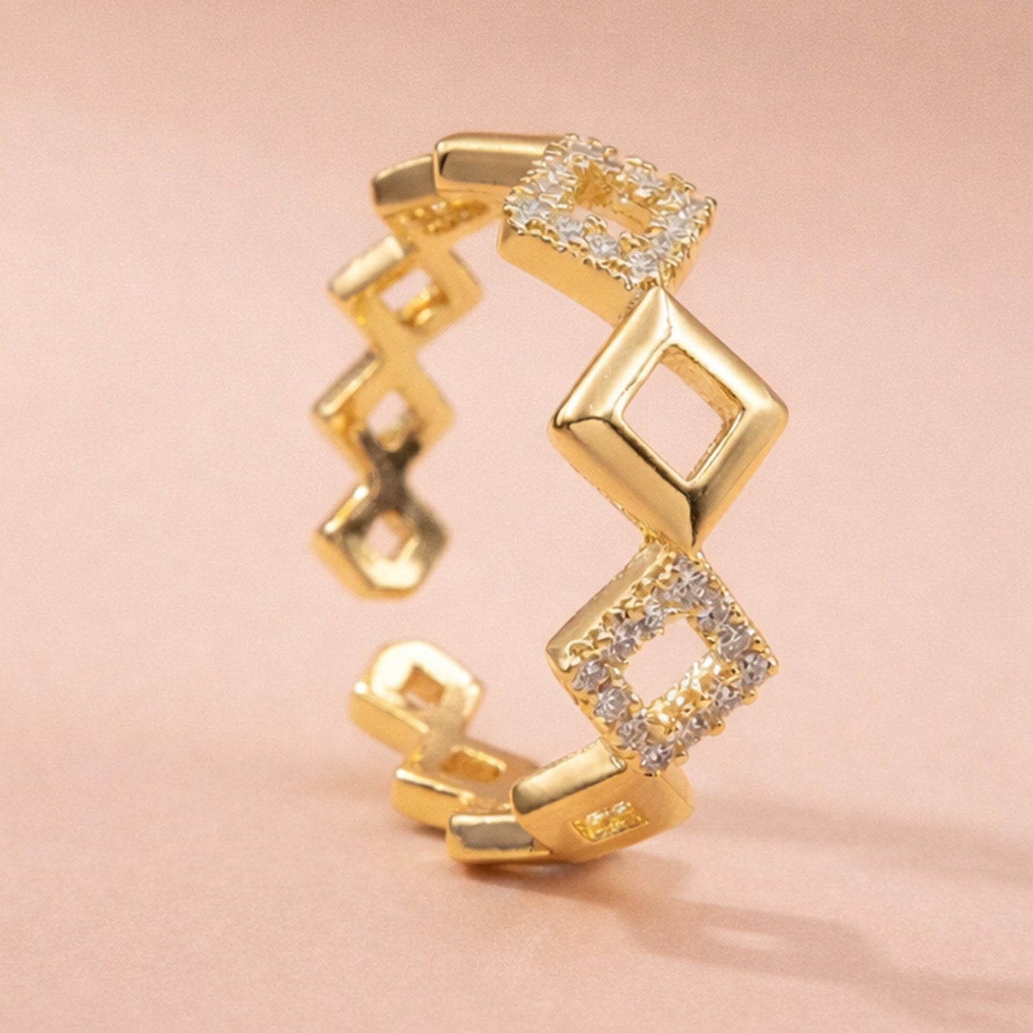 Artklim Gold-Plated Crystal Square Charm Design Anti-Tarnish Ring