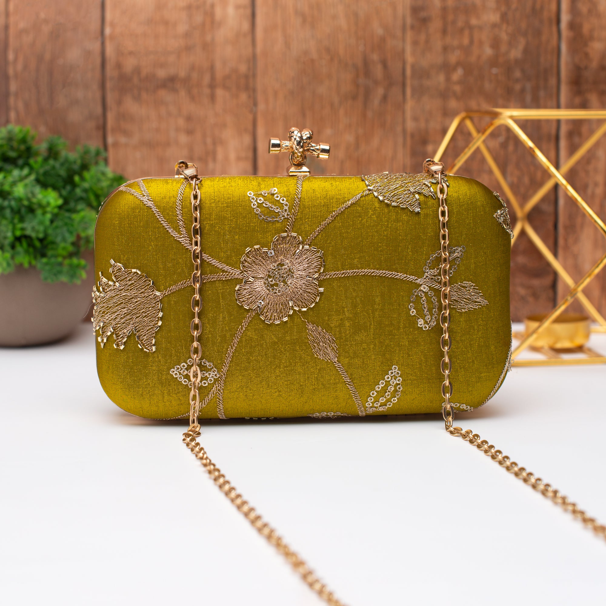 Artklim Royal Green Petal Blossom  Clutch